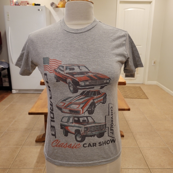 🛻EUC~  CHEVY TEE - Picture 1 of 7